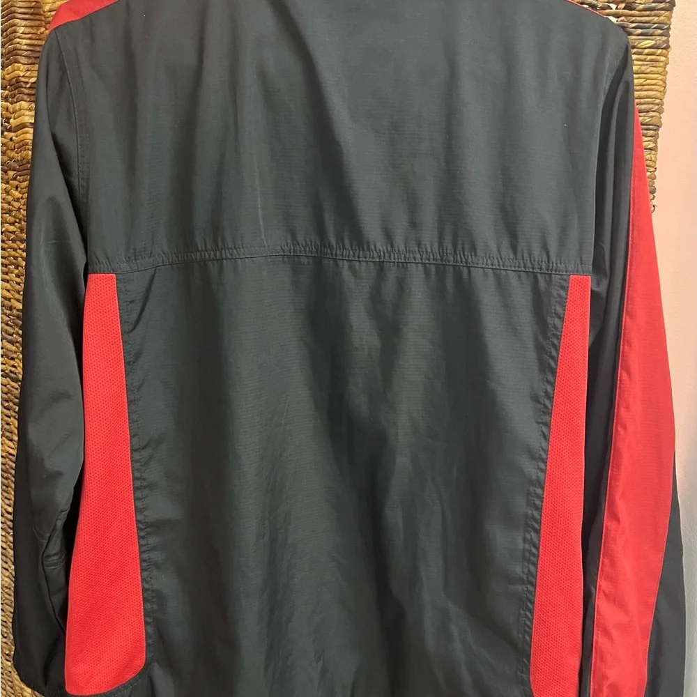 Nike-‎ Black/Red Windbreaker, Youth XL (18/20)